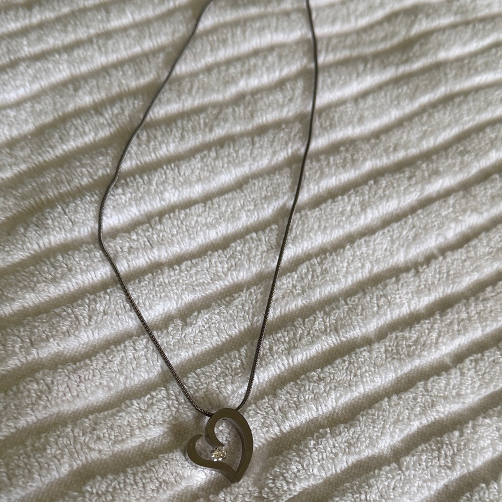 Elegant Silver Heart Pendant Necklace